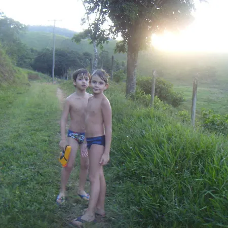 Sitio Com Piscina, Na Estrada De Aldeia Velha E Rio A Frente Da Porteira Silva Jardim Exterior photo