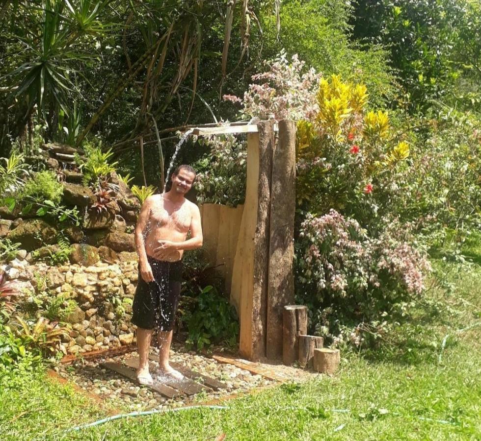 Sitio Com Piscina, Na Estrada De Aldeia Velha E Rio A Frente Da Porteira Holiday home